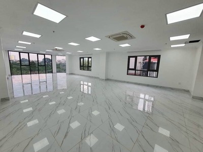 Bán toà VP 9 tầng Hoàng Quốc Việt - 125m2 căn góc có hầm, thông sàn, 2 làn ô tô kinh doanh 1