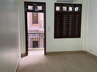 Cho thuê nhà mặt ngõ to, 2 oto nhỏ tránh, 20m ra phố nguyễn thị định, thanh xuân 2
