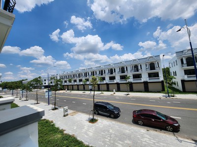 Nhà phố sỗ sẵn đã hoàn công sang tên công chứng ngay 2