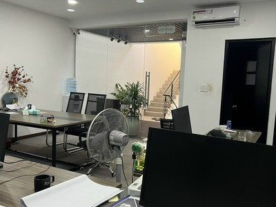 Chính chủ cần cho thuê văn phòng gấp trong tuần tại quận 7 3