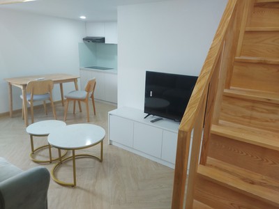 Chính chủ cần cho thuê căn hộ lầu 5 full nội thất tại 530a xvnt, p.25 2