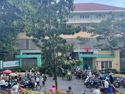 Cho thuê shophouse 15 tr 1 triệt 1 lầu , 2pn 3 wc thuận tiện kinh danh và ở 2