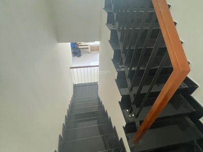 Cho thuê shophouse 15 tr 1 triệt 1 lầu , 2pn 3 wc thuận tiện kinh danh và ở 1