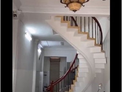 Cho thuê rẻ nguyên căn 3.6 x 15m 1 trệt 3 lầu trần hưng đạo q1 tp.hcm 1