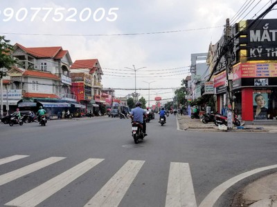 Mặt tiền kd đỉnh - 330m2 - dĩ an bd - chỉ hơn 40tr/m2 2