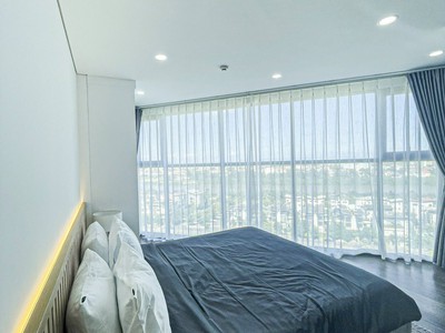 Cho thuê căn góc 2 ngủ view Cầu Rào 1 cực đẹp tại Chung cư cao cấp The Minato Residence. 2