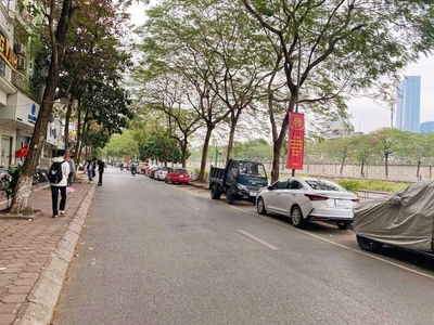 Siêu VIP mặt phố Quan Hoa Cầu Giấy 31m x 6T lô góc, vỉa hè, kinh doanh vô địch 0
