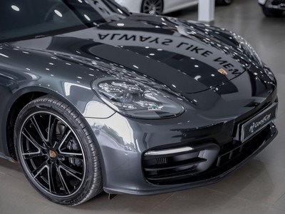 Panamera 2021 Mâu xám anh kim/nâu 0