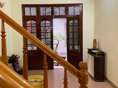 Cho thuê nhà Cầu Giấy phố Nghĩa Đô 42m x 5T - 7 phòng giá 20tr, ngõ ô tô 0