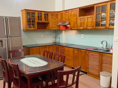 Cho thuê nhà Cầu Giấy phố Nghĩa Đô 42m x 5T - 7 phòng giá 20tr, ngõ ô tô 3