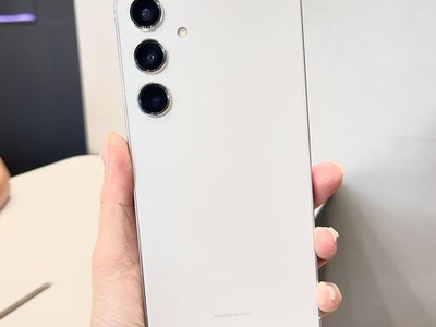 Một thiết kế đặc trưng của dòng Galaxy S 0