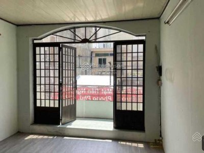 Chính chủ cho thuê nhà mặt tiền 1 trệt 1 lầu, diện tích sử dụng 160m2, 4 phòng ngủ, kinh doanh đẹp 3