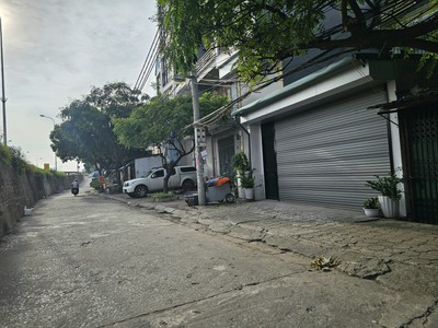 Bán nhà mặt phố adv, view sông hông, dt 119m2, mt6,3m, giá 23,5 tỷ. 0