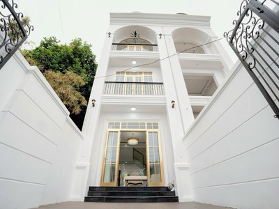 Cần bán căn villas tâm huyết có bể bơi mặt tiền xóm 5 lại thếtp huế giá bán chỉ 5.3x tỷ 0