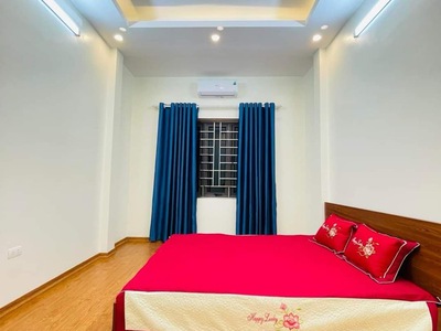 Nhà cực đẹp Khúc Thừa Dụ - Cầu Giấy/3 bước ra mặt phố, ngõ rộng thoáng/5Tầng/6PN/Nhỉnh 9tỷ 3