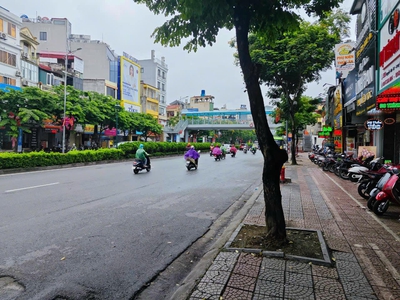 Hoa hậu mặt phố nguyễn văn cừ, kinh doanh, ở đỉnh cấp - diện tích: 84.6m2, mt gần 7m -  dòng tiền 0