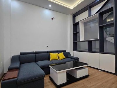 Bán nhà 4 tầng gần hồ Hòa Bình, ph Quang Trung, TP HD, 48m2, mt gần 4m, gara, 3 ngủ 6