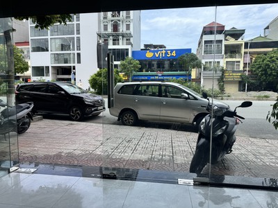 Mặt phố hồng tiến mặt tiền rộng vỉa hè rộng vị trí đắc địa đẹp kinh doanh 0