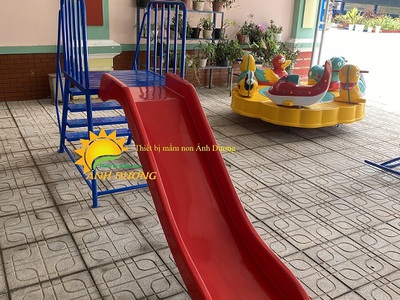 Cầu trượt sắt dành cho mầm non, cầu trượt máng đơn máng đôi 3