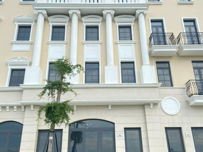Bán căn shophouse 120m2   5 tầng mặt đường hạ long tiện làm khách sạn. giá 18,5 tỷ 0