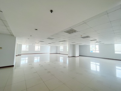 Cho thuê văn phòng lớn từ 20m - 800m2 tại đường Võ Văn Kiệt, Quận 1 2