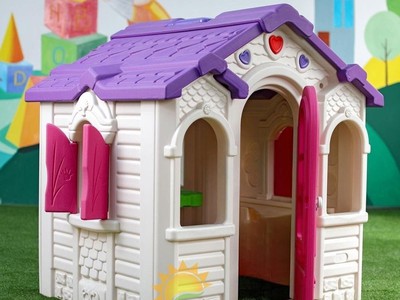Ngôi nhà nhựa cổ tích cho bé hàng nhập khẩu dày bền 2