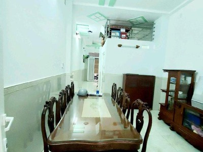 Nhà đẹp ở ngay diện tích lớn, phú định, 3 tầng, khu sang trọng dân trí cao, chỉ 5 tỷ. 2