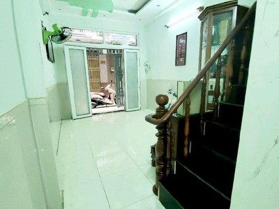 Nhà đẹp ở ngay diện tích lớn, phú định, 3 tầng, khu sang trọng dân trí cao, chỉ 5 tỷ. 1