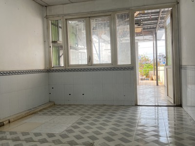 Cho thuê nguyên lầu 2, giá rẻ mặt tiền đường phạm thế hiển, phường 4, quận 8 3