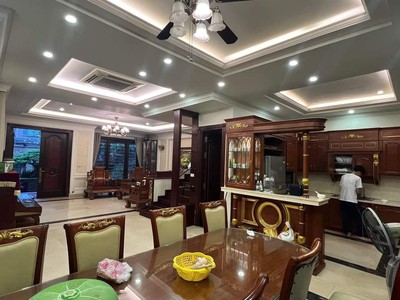 Bán BT Cạnh Royal City 170M2 Lô Góc Mặt Tiền 20M 58 Tỷ  Vỉa hè KD Ô TÔ Tránh Đỗ 3
