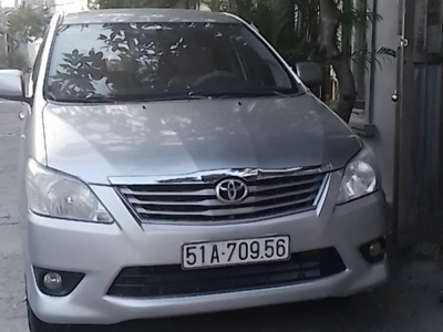 Bán Xe Toyota Innova - 2013 - Giá 300 Triệu . 2