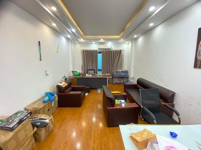 Trung tâm đống đa, gần hồ hoàng cầu, ngõ thông tứ tung, ô tô vào nhà 0