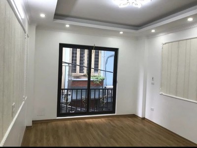 Cho Thuê Nhà Mới 35m2 x 5 Tầng, Ngõ 521 Trương Định 1