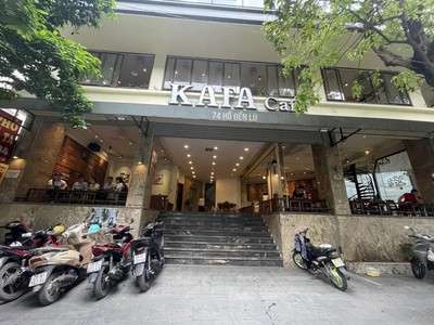Cho thuê mặt bằng quán cafe tầng 1 2 tổng diện tích sử dụng 2 tầng 300m có thang riêng 1
