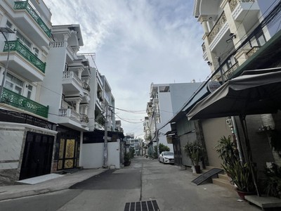 Nhỉnh 30tr/m2 đất 3 mặt tiền hẻm xe hơi pull thổ cư tiện phân lô tách thủa khu vực xây cao tầng 0