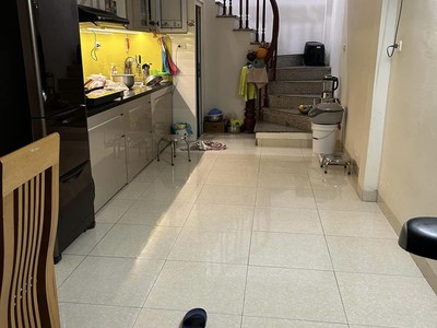 Chính chủ cần bán nhanh căn hộ giá tốt, đã có sổ hồng. giá net 2,3 tỷ. 2