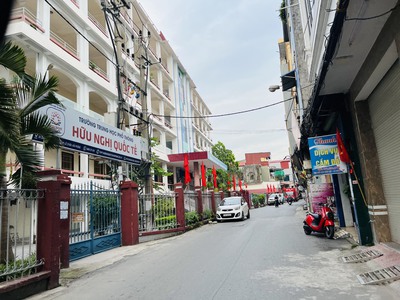 Bán nhà mặt đường 135m2 Dân Lập, Lê Chân, Hải Phòng. MT: 4,6m. Giá: 5,6 tỷ 2