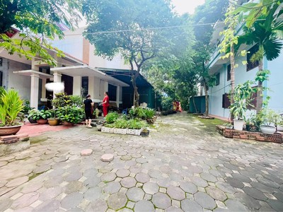 Bán nhà cấp 4 Lô góc vườn hoa thoáng gần trục đường đôi tỉnh uỷ cột 8 - Hồng Hà, Hạ Long. 3