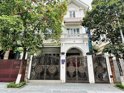 Bán biệt thự vườn nguyễn huy tưởng, 141m2, 4 tầng, mặt tiền 9m, giá 54 tỷ. 0