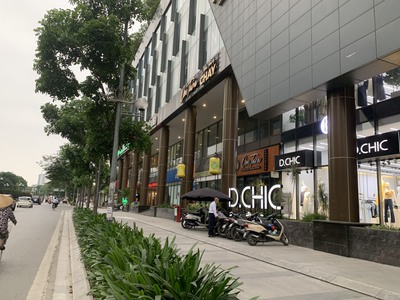 Cho thuê 200 - 500m2 tầng 1 trung tâm thương mại trương định plaza, 18 mét mặt tiền phố trương định 3