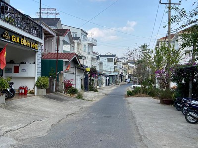 Đất biệt lập 2 mặt tiền tại ngô quyền phường 6 đà lạt 330m2 2