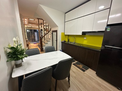 Nhanh bán luôn nhà - 5 tầng 35m mặt ngõ tam trinh cực hiếm - kinh doanh - ô tô đỗ cửa chạy thông 4