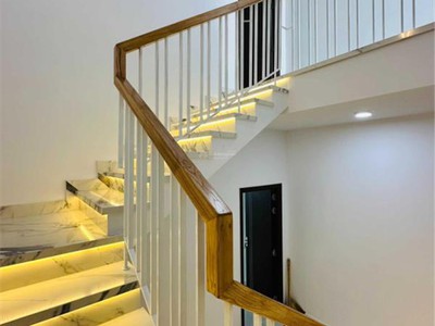 Nhà cao cấp khu tên lửa 4 x 20m, 3 phòng ngủ 4wc. hướng tây. giá 10 tỷ 3