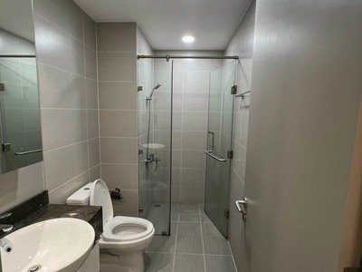 Cho thuê căn hộ Goldview, đường bên vân đồn, phường 1, Quận 4 : -	Diện tích: 80m. 2PN, 2WC 5