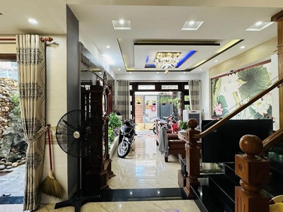 Nhà 2 tầng mặt tiền rộng 18m, mỹ khê  sơn trà. 0