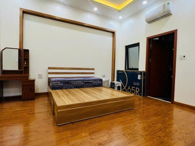 Bán nhà 4 tầng KĐT Vạn Phúc, ph Thanh Bình, TP HD, 70m2, mt 4.6m, 4 ngủ, 3vs, gara oto 8