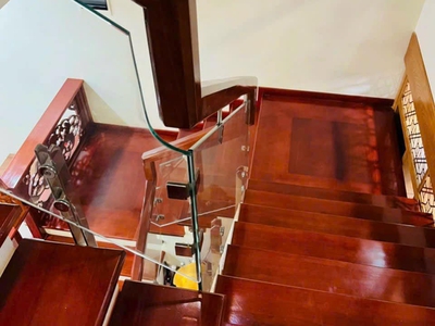 Bán nhà 4 tầng KĐT Vạn Phúc, ph Thanh Bình, TP HD, 70m2, mt 4.6m, 4 ngủ, 3vs, gara oto 5