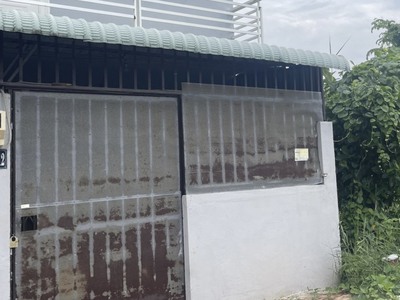 Sos lô đất cực hiếm, ngang khủng 7.5 ,mặt tiền hẻm nhựa 8m, bưng ông thoàn q9, chỉ 4.6ty 2