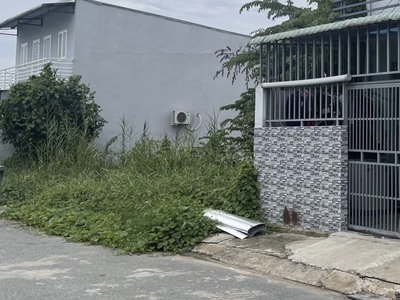 Sos lô đất cực hiếm, ngang khủng 7.5 ,mặt tiền hẻm nhựa 8m, bưng ông thoàn q9, chỉ 4.6ty 3