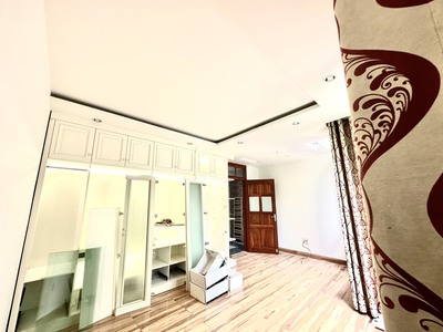 Bán nhà Mặt Đường Hoàng Minh Thảo, mặt tiền gần 6m 5